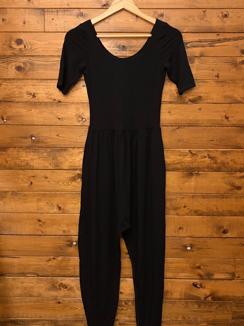 Imbodhi Black Scoop-Neck Women's Jumpsuit